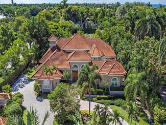2080 Gordon Dr, Naples, FL 34102
