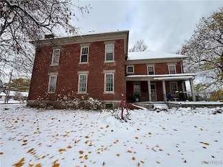 5755 Beattie Ave, Lockport, NY 14094