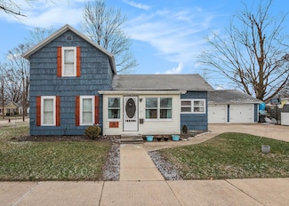 301 E Wayne St, Dowagiac, MI 49047