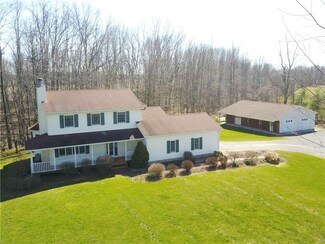 16584 Woodchuck Alley, Kendall, NY 14476