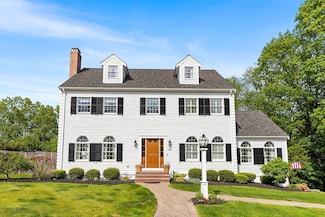 38 Thoreau Cir, Beverly, MA 01915