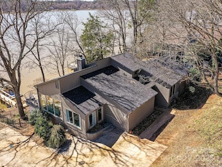 3030 Point Clear Dr, Fort Mill, SC 29708
