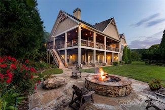 280 Walnut Hollow Rd, Brevard, NC 28712