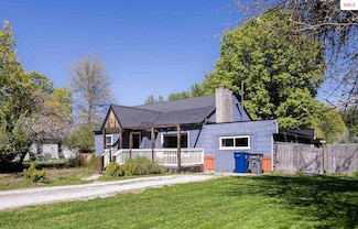 211 4th St, Dover, ID 83825