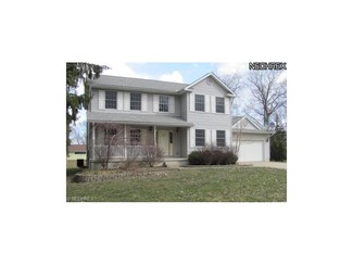 71 Foster Dr, New Middletown, OH 44442