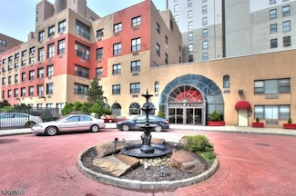 111 Mulberry St, Newark, NJ 07102