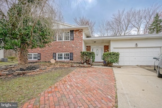 530 Charleston Ct, Mount Laurel, NJ 08054