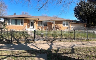 420 W 10th St, Hastings, NE 68901