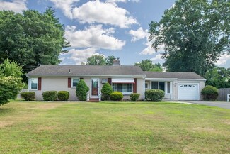 105 Hermitage Dr, Springfield, MA 01129