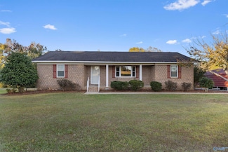 11 Griffith Rd, Albertville, AL 35951