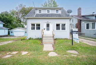 119 Avondale Ave, Jackson, MI 49203