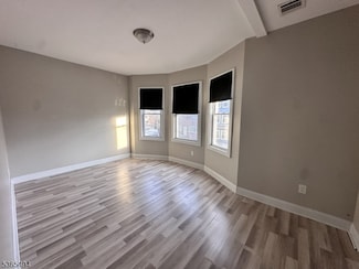 17 John St, Elizabeth, NJ 07202