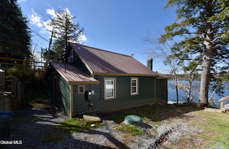 31 Main St, Middle Grove, NY 12850