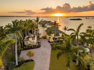 34 Cannon Royal Dr, Key West, FL 33040