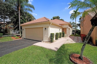 2687 Oak Park Cir, Davie, FL 33328