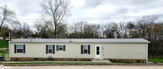 904 Grant St, Beacon, IA 52534