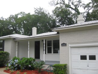 1740 Valencia Dr, Jacksonville, FL 32207