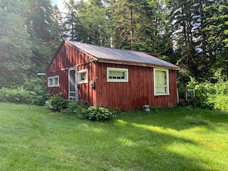 3 Finch Ln, Clarksville, NH 03592