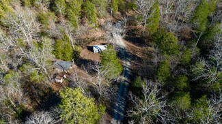 705 Creekside Dr, Norfork, AR 72658