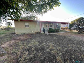 5007 Bannister Rd, Carlsbad, NM 88220