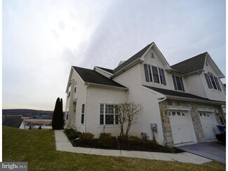 37 Lincoln Dr, Downingtown, PA 19335