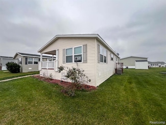 228 Gregory Michael Blvd Lot#160, Dundee Vlg, MI 48131