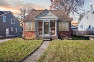 433 Sunset St, Plymouth, MI 48170