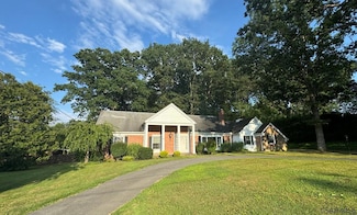 565 Heidelberg Ln, Johnstown, PA 15905