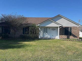 305 Kathy Dr, Rayne, LA 70578