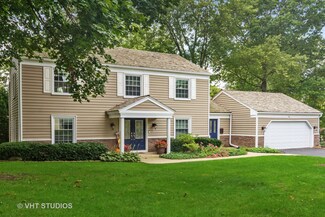 4 Pine Valley Rd, Rolling Meadows, IL 60008