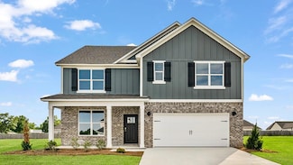 103 Creekridge St, Headland, AL 36345