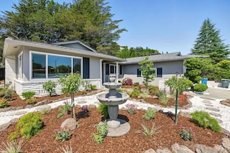 1807 Hunt Dr, Burlingame, CA 94010