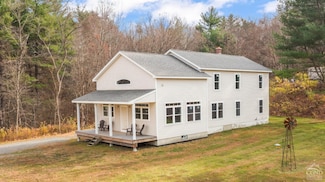 118 Hennett Rd, Valatie, NY 12184