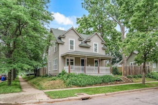 298 Avon St N, Saint Paul, MN 55104