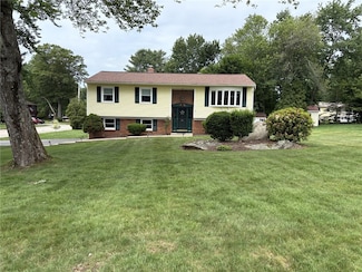 26 Orchard Ave, Greenville, RI 02828