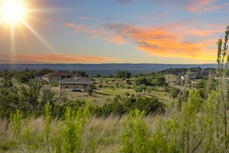 328 Cedar Mountain Dr, Highland Haven, TX 78654