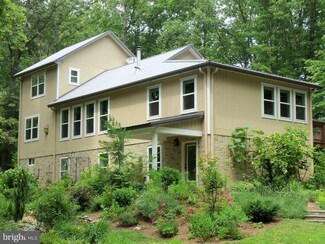 1402 Desert Rd, Reva, VA 22735