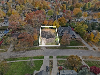 2656 Beechwood Dr SE, Grand Rapids, MI 49506