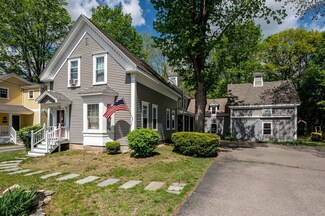 208 S Main St, Newmarket, NH 03857