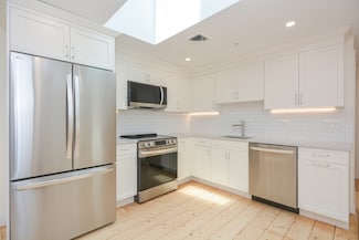 9 State St Unit 7, Marblehead, MA 01945