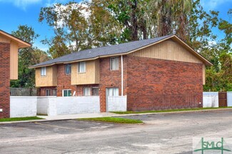 13 Lewis Dr, Savannah, GA 31406