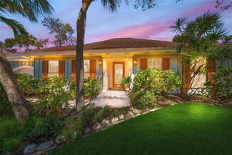 700 Tropical Cir, Sarasota, FL 34242
