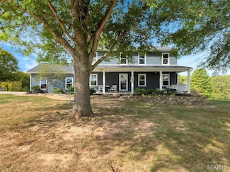 2161 Young Rd, Pacific, MO 63069