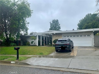 22703 Federalist Rd, Calabasas, CA 91302