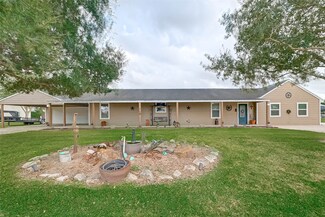 9808 Beyer Rd, Needville, TX 77461