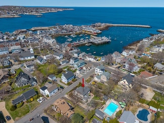 1 Gott St, Rockport, MA 01966