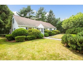 26 Halsey Ave, Wellesley, MA 02482