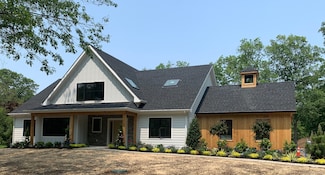 10 Singing Woods Rd, Norwalk, CT 06850