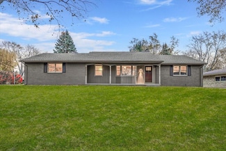 1564 S Windsor Dr, Saint Joseph, MI 49085