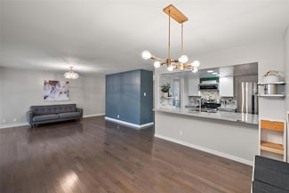 534 E Avenue J Unit B, Grand Prairie, TX 75050